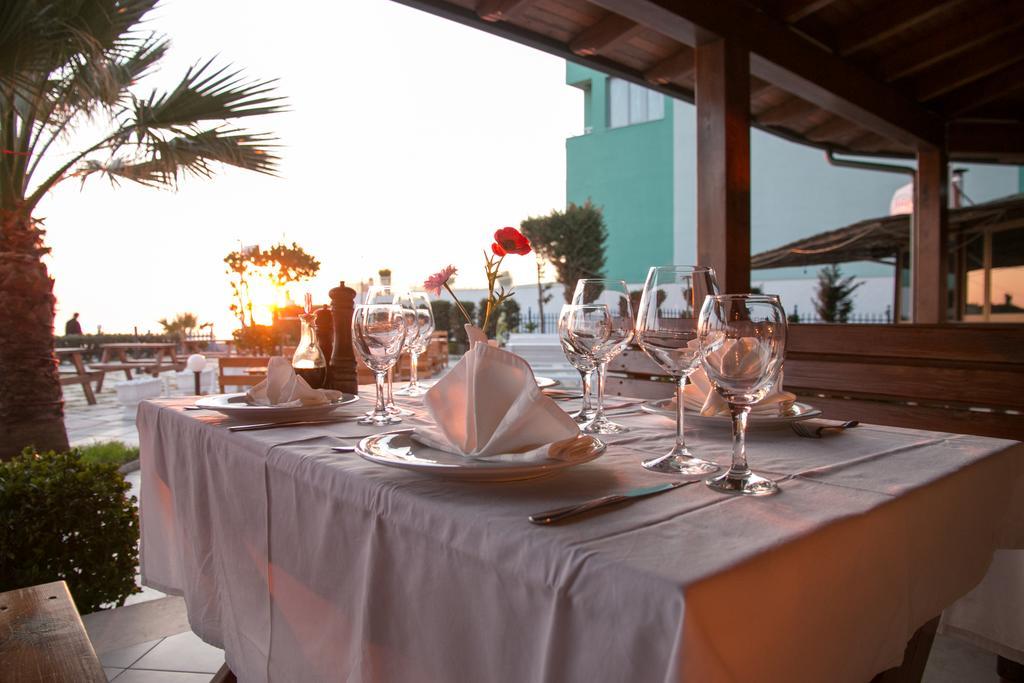 דורס Vila Verde Beach Hotel מראה חיצוני תמונה