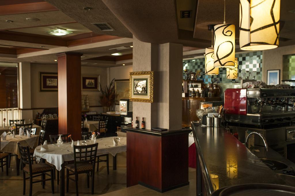 דורס Vila Verde Beach Hotel מראה חיצוני תמונה