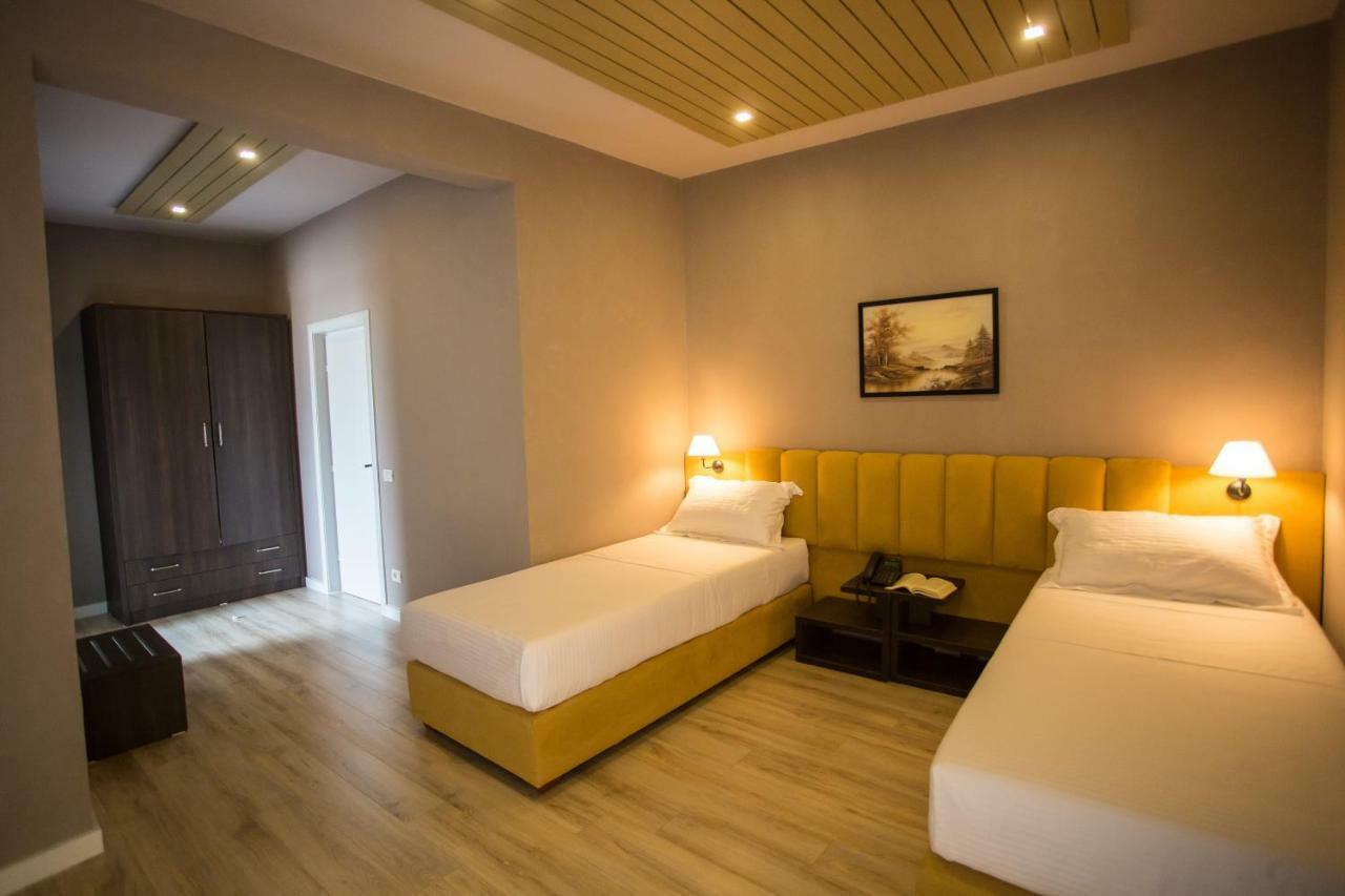 דורס Vila Verde Beach Hotel מראה חיצוני תמונה