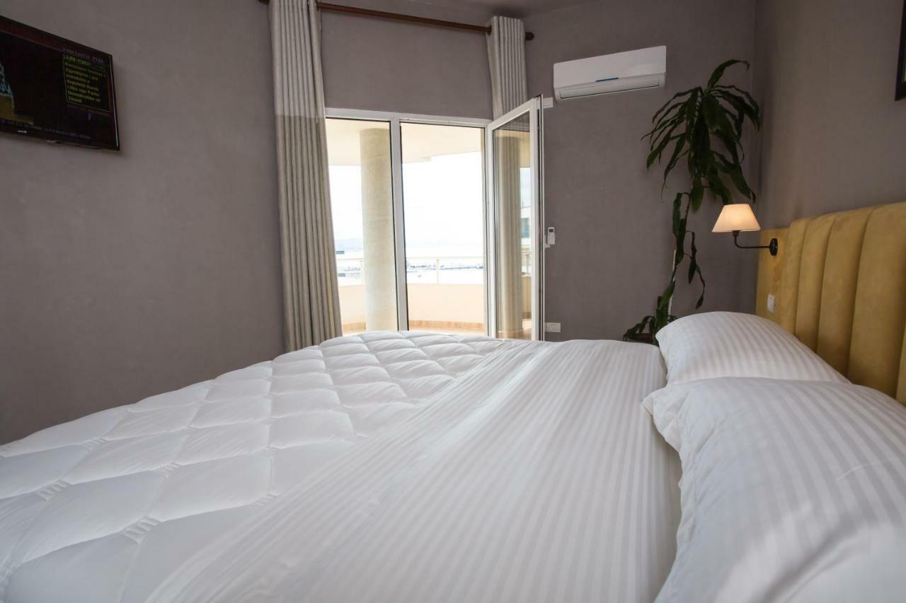 דורס Vila Verde Beach Hotel מראה חיצוני תמונה