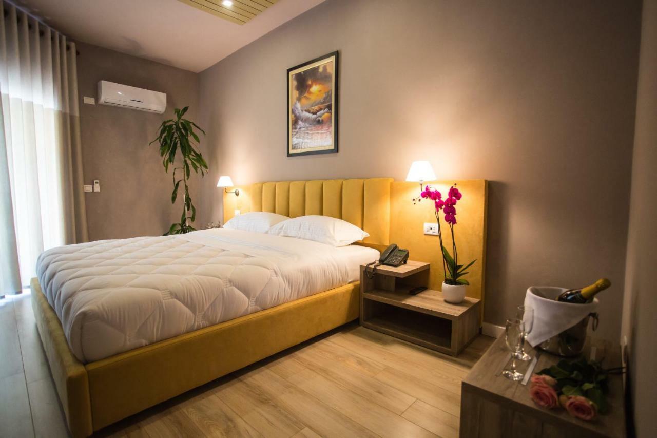 דורס Vila Verde Beach Hotel מראה חיצוני תמונה