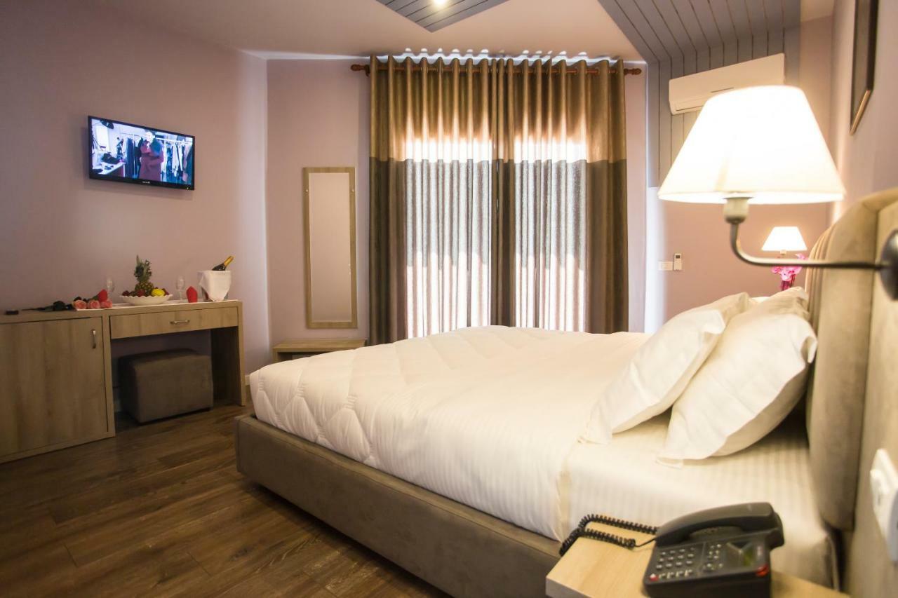 דורס Vila Verde Beach Hotel מראה חיצוני תמונה