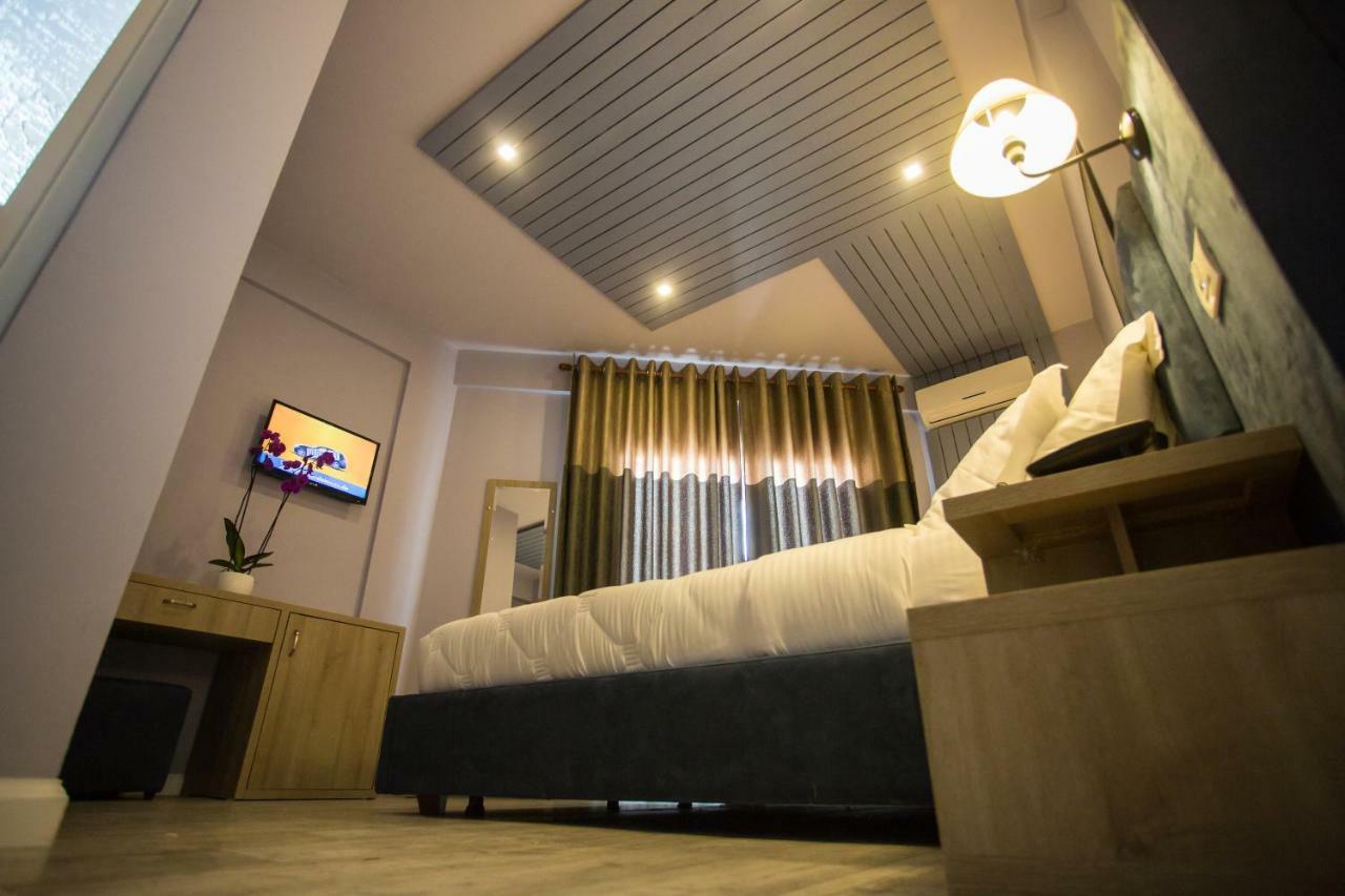 דורס Vila Verde Beach Hotel מראה חיצוני תמונה